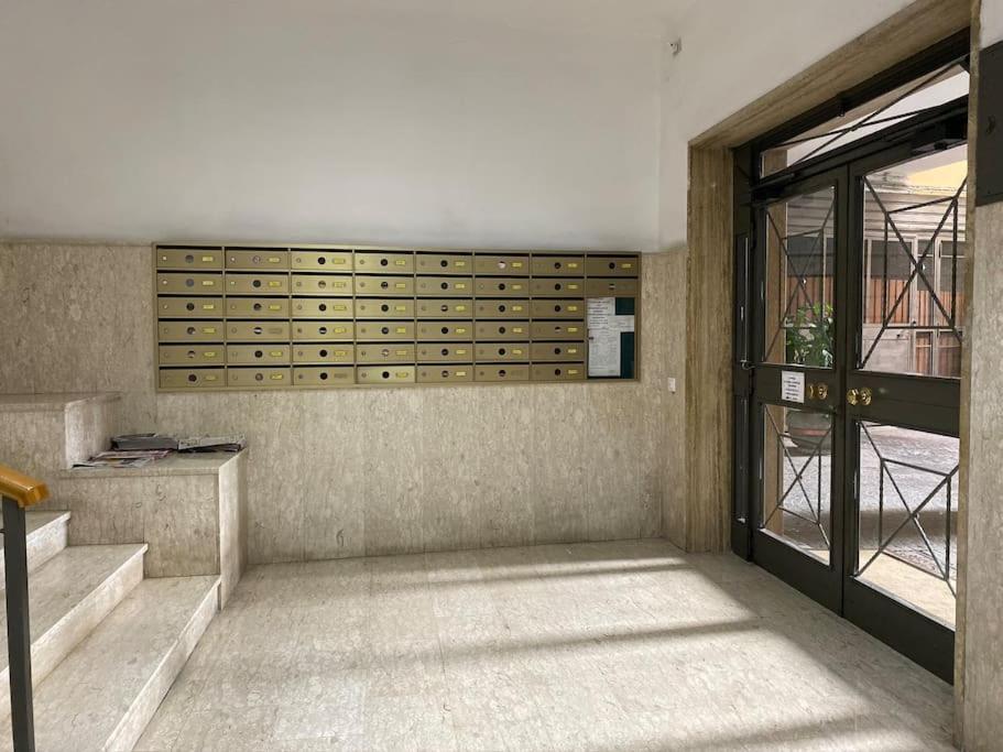 La Casa Di Mio Padre Apartment Naples Luaran gambar